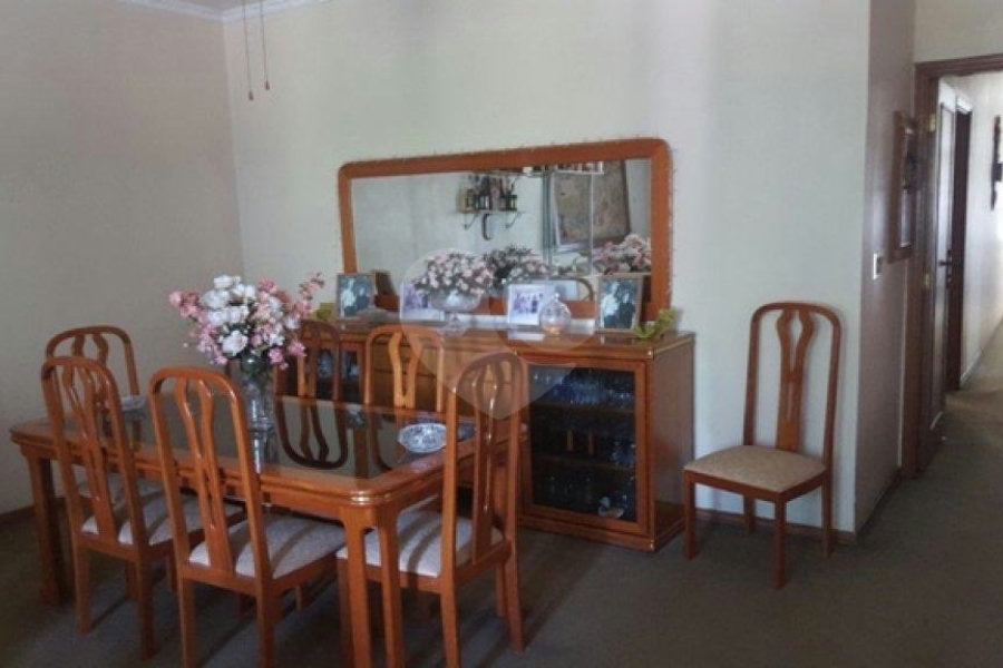 Sobrado à venda com 4 quartos, sendo 1 suíte, em Tremembé, São Paulo, SP