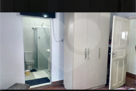 Casa à venda com 3 quartos, sendo 1 suíte,  no Centro, Poá, SP