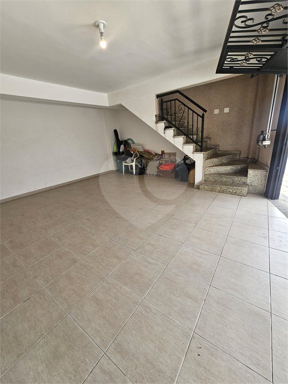 Sobrado à venda com 3 quartos, sendo 1 suíte,  em Vila Nivi, São Paulo, SP