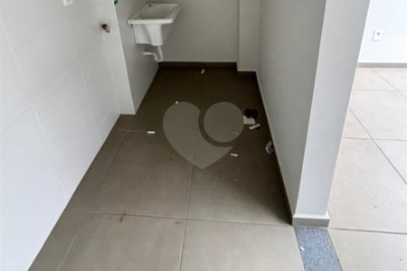 Casa à venda ou para alugar com 3 quartos, sendo 1 suíte,  no condomínio Residencial Villa Flora, Votorantim - SP