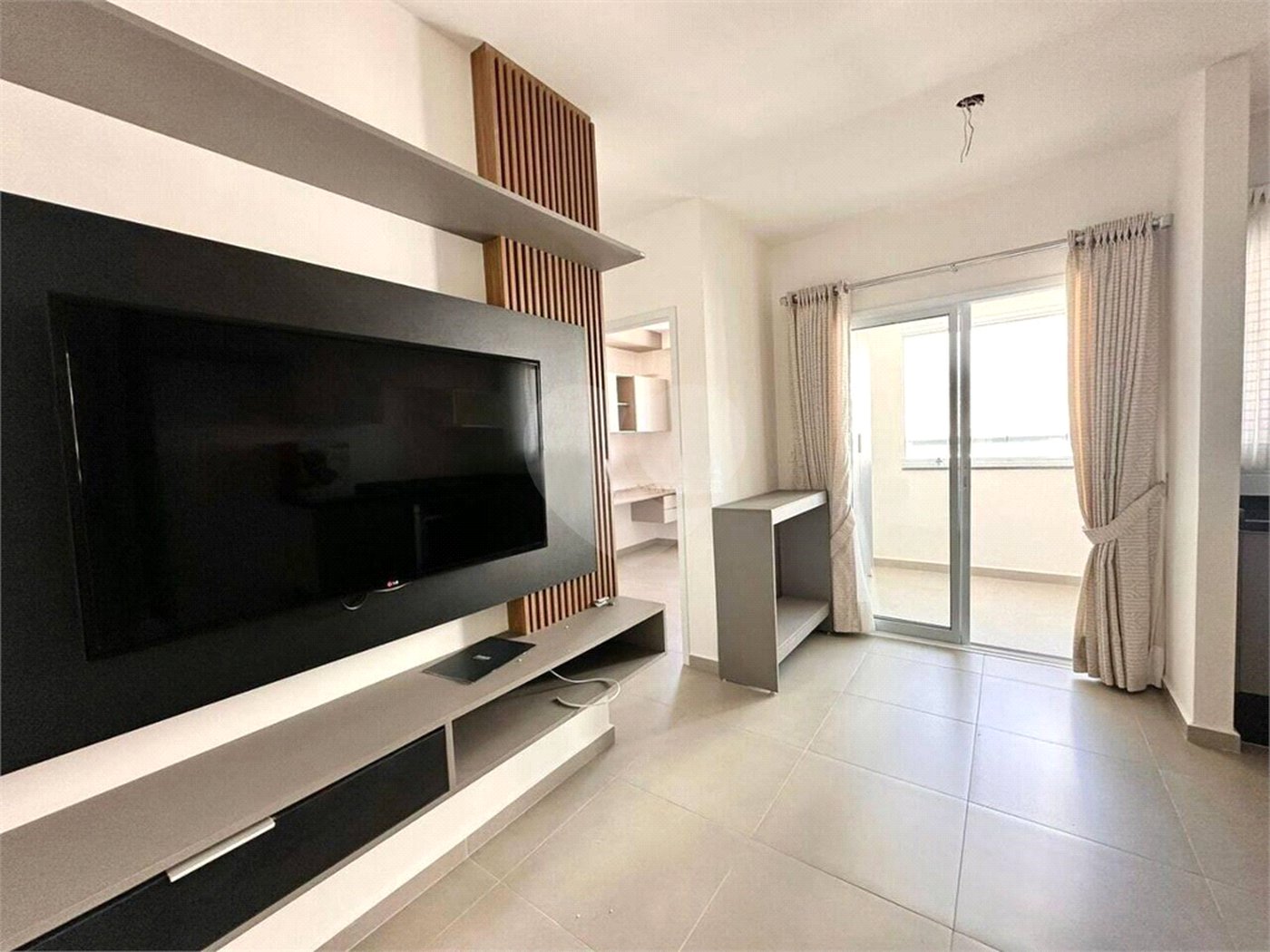 Apartamento à venda com 2 suítes em Parque Campolim, Sorocaba, SP