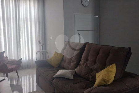 Casa à venda com 2 quartos, sendo 1 suíte, no condomínio Horto Florestal Villagio, Sorocaba - SP