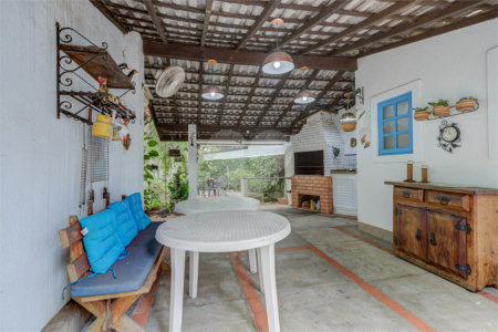 Casa à venda ou para alugar com 4 quartos, sendo 2 suítes, em Ibirapuera, São Paulo, SP
