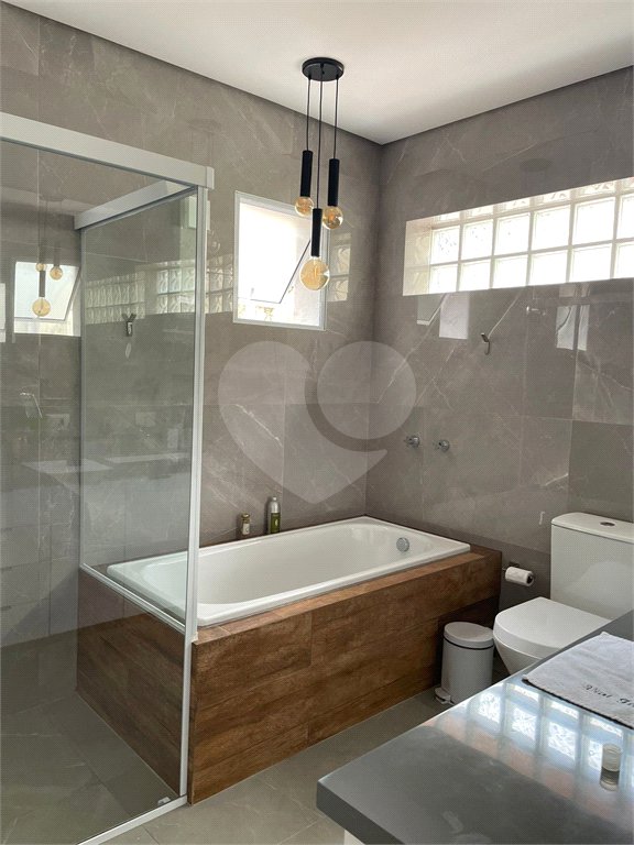Sobrado à venda com 5 quartos, sendo 2 suítes, em Vila Cordeiro, São Paulo, SP