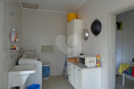 Sobrado à venda com 4 quartos, sendo 2 suítes, em Jardim São Bento, São Paulo, SP