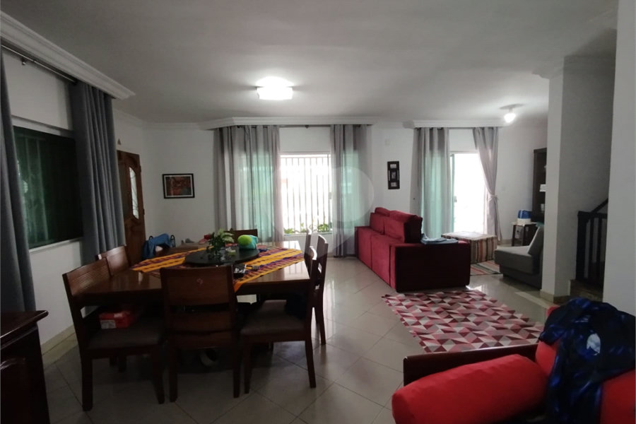 Casa à venda com 5 quartos, sendo 3 suítes, em Santana, São Paulo, SP