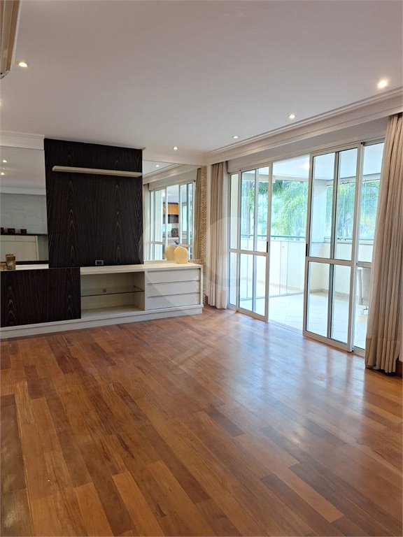 Apartamento à venda com 4 quartos, sendo 3 suítes,  em Vila Gertrudes, São Paulo, SP