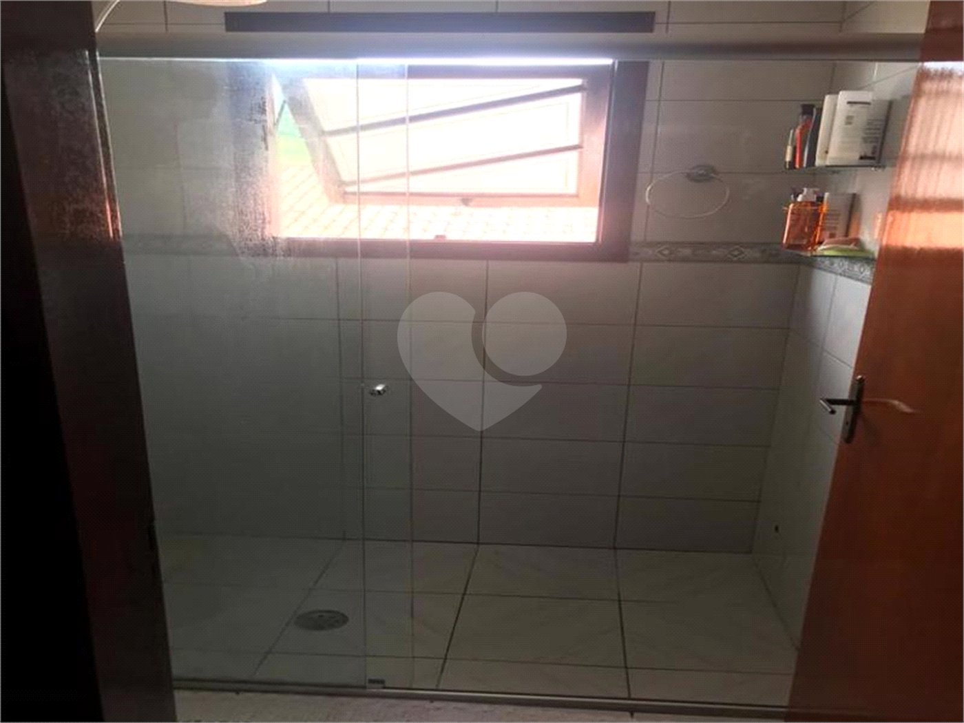 Casa à venda com 3 quartos, sendo 1 suíte, no condomínio Morada de Itapuã, São Paulo - SP