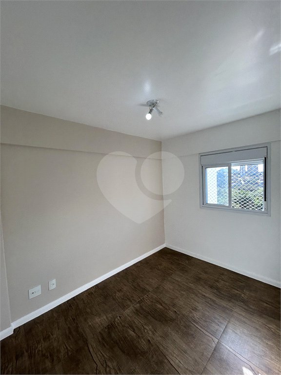 Apartamento à venda com 3 quartos, sendo 1 suíte, em Jardim Umarizal, São Paulo, SP