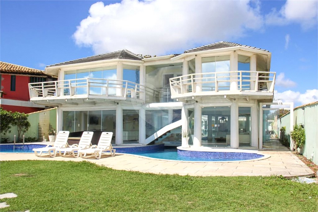 Casa à venda com 5 quartos, sendo 4 suítes, em Marina, Armação dos Búzios, RJ