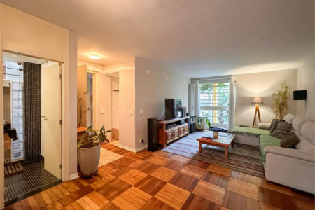 Casa à venda com 3 quartos, sendo 1 suíte, no condomínio Barão do Triunfo, São Paulo - SP