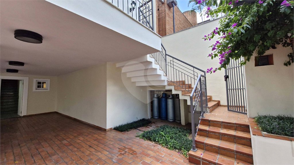 Casa à venda com 4 suítes no condomínio Jardim Vitória Régia, São Paulo - SP