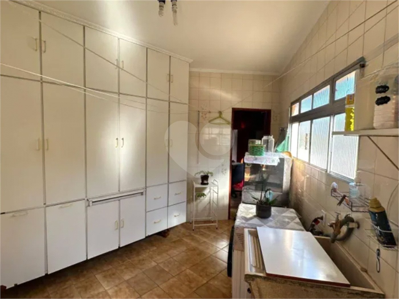Sobrado à venda com 4 quartos, sendo 1 suíte, em Jardim Regina, São Paulo, SP