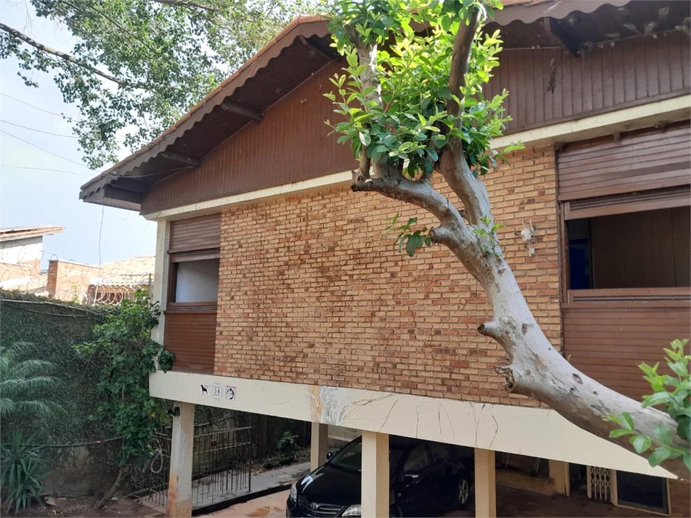 Sobrado à venda com 6 quartos, sendo 3 suítes,  em Rolinópolis, São Paulo, SP