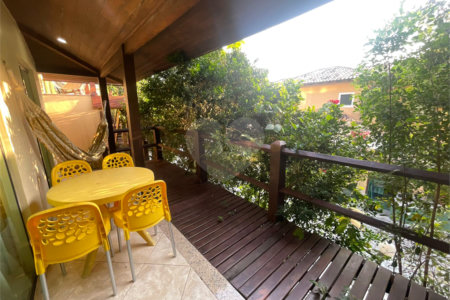 Casa em condomínio à venda com 3 quartos, sendo 2 suítes, em João Fernandes, Armação dos Búzios, RJ
