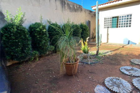Casa à venda com 3 quartos, sendo 2 suítes, no Centro, Três Lagoas, MS