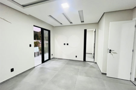 Casa à venda com 3 quartos, sendo 1 suíte, no condomínio Vale dos Sonhos 2, Rio de Janeiro - RJ