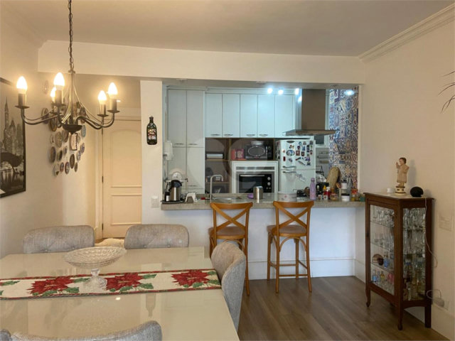 Apartamento à venda com 3 quartos, sendo 1 suíte, em Morumbi, São Paulo, SP