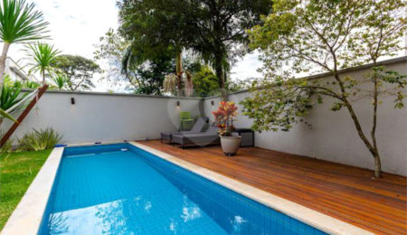 Casa à venda com 4 suítes no condomínio Premiere, São Paulo - SP