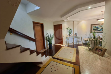 Cobertura à venda com 4 quartos, sendo 3 suítes,  em Vila Progredior, São Paulo, SP