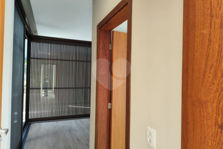 Casa à venda com 3 suítes no condomínio Recanto das Palmas, Vinhedo - SP