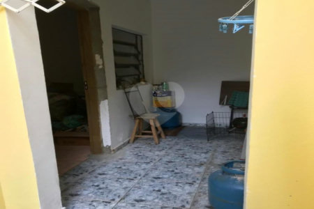 Casa à venda com 3 quartos, sendo 1 suíte,  em Jardim Ester Yolanda, São Paulo, SP