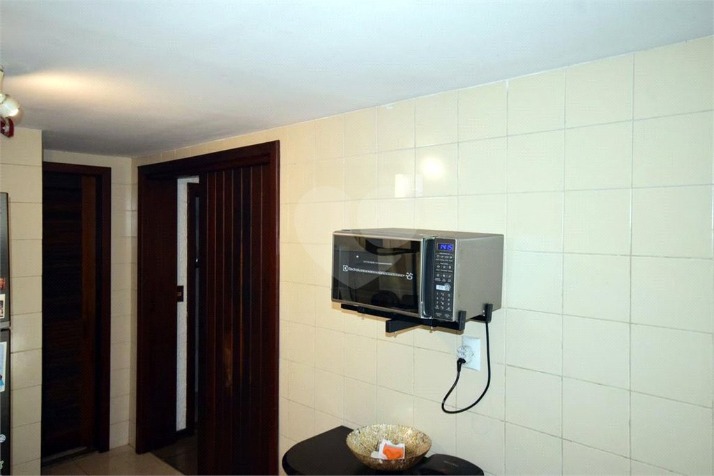 Casa à venda com 5 quartos, sendo 1 suíte, no condomínio Vivendas, Rio de Janeiro - RJ