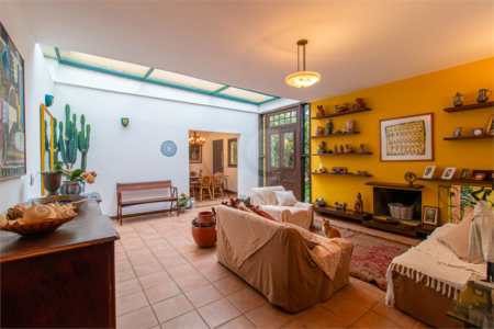 Casa à venda com 3 quartos, sendo 1 suíte,  no condomínio Jardim Hipico, São Paulo - SP