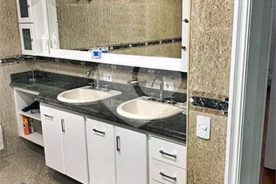 Sobrado à venda com 4 suítes em Barro Branco (zona Norte), São Paulo, SP