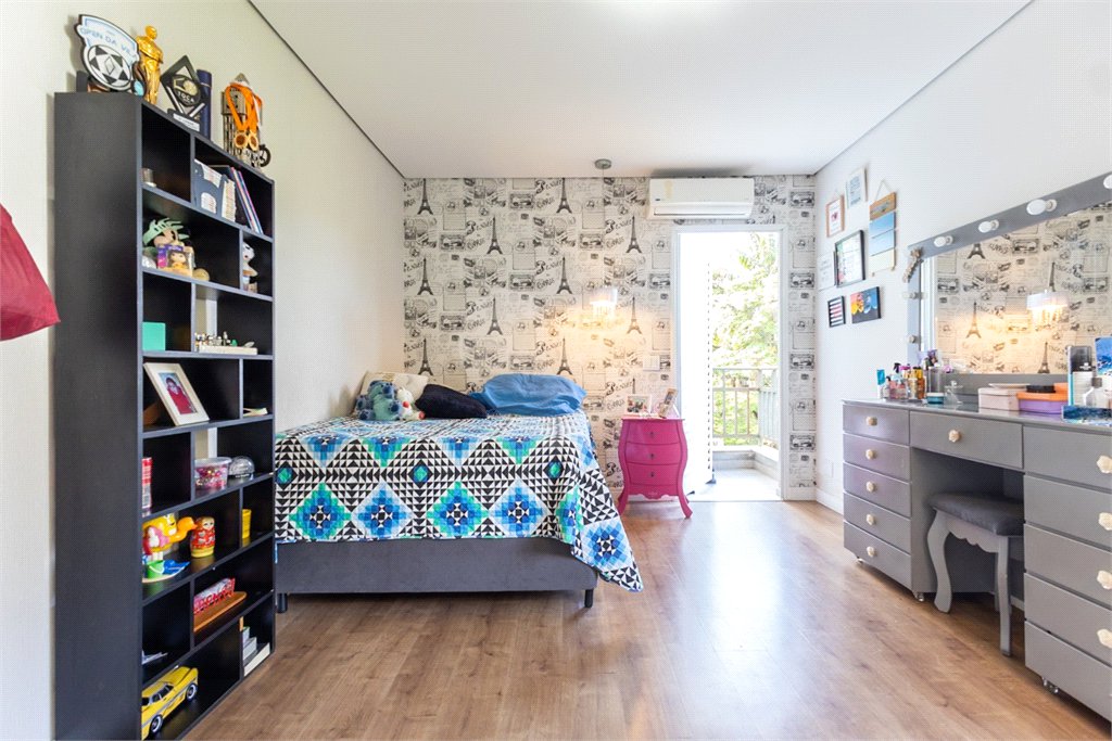 Casa à venda com 4 suítes no condomínio Villa Castanheira, São Paulo - SP