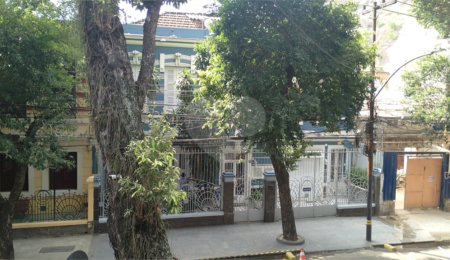 Casa à venda com 4 quartos, sendo 1 suíte,  em Tijuca, Rio de Janeiro, RJ