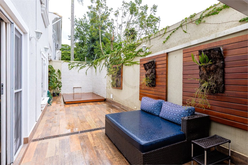 Casa à venda com 4 suítes no condomínio Saint Germain, São Paulo - SP