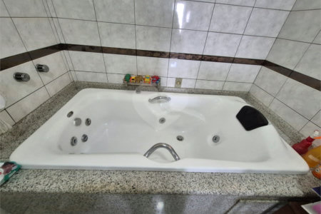 Casa à venda com 3 quartos, sendo 1 suíte, em Parque São Domingos, São Paulo, SP