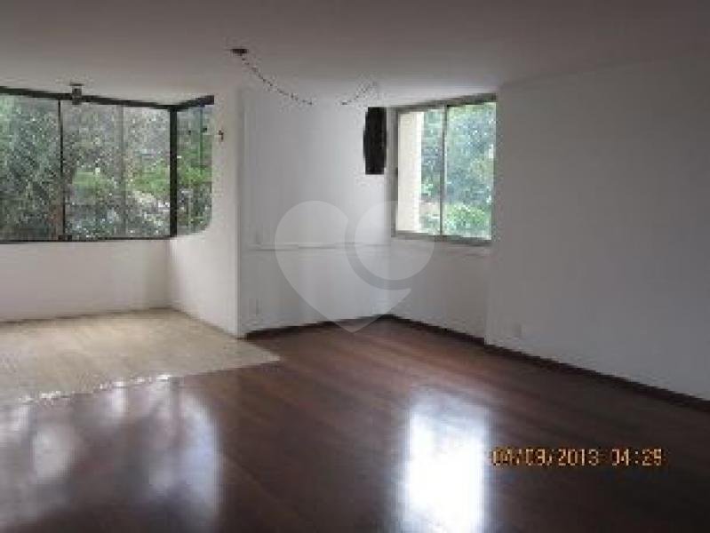 Apartamento à venda com 4 quartos, sendo 1 suíte, em Vila Andrade, São Paulo, SP