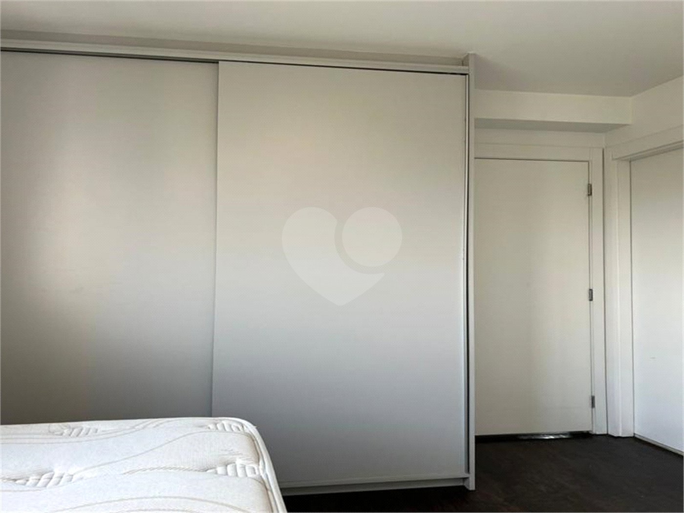 Apartamento à venda com 3 suítes em Jardim Caboré, São Paulo, SP