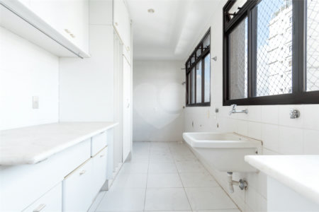 Duplex à venda com 6 quartos, sendo 4 suítes, em Alto de Pinheiros, São Paulo, SP