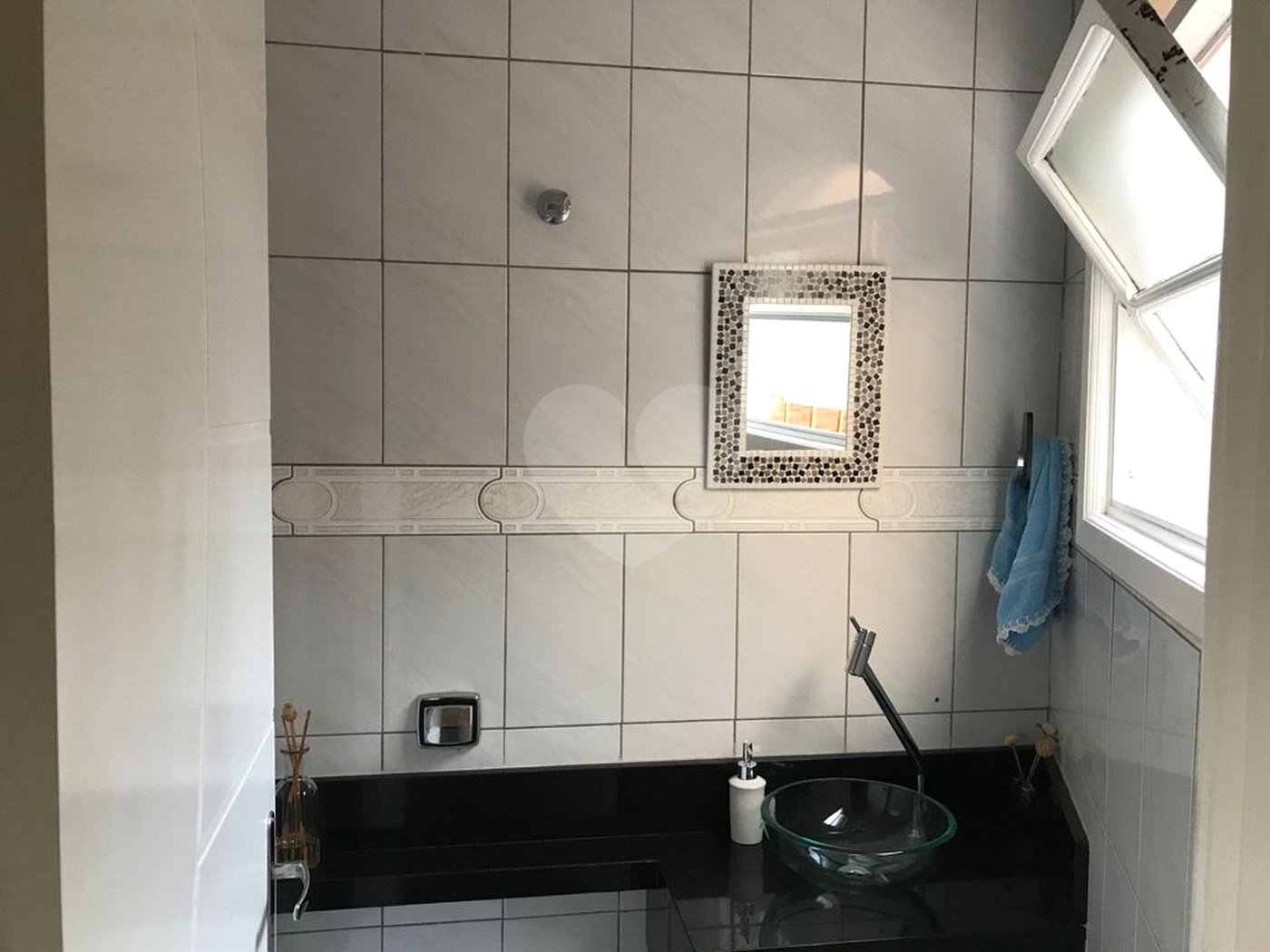 Sobrado à venda com 3 quartos, sendo 1 suíte, em Vila do Castelo, São Paulo, SP