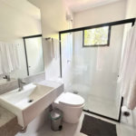 Casa à venda com 6 quartos, sendo 4 suítes,  em Caravelas, Armação dos Búzios, RJ