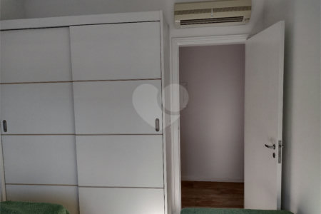 Apartamento à venda com 3 quartos, sendo 1 suíte, em Jurerê, Florianópolis, SC