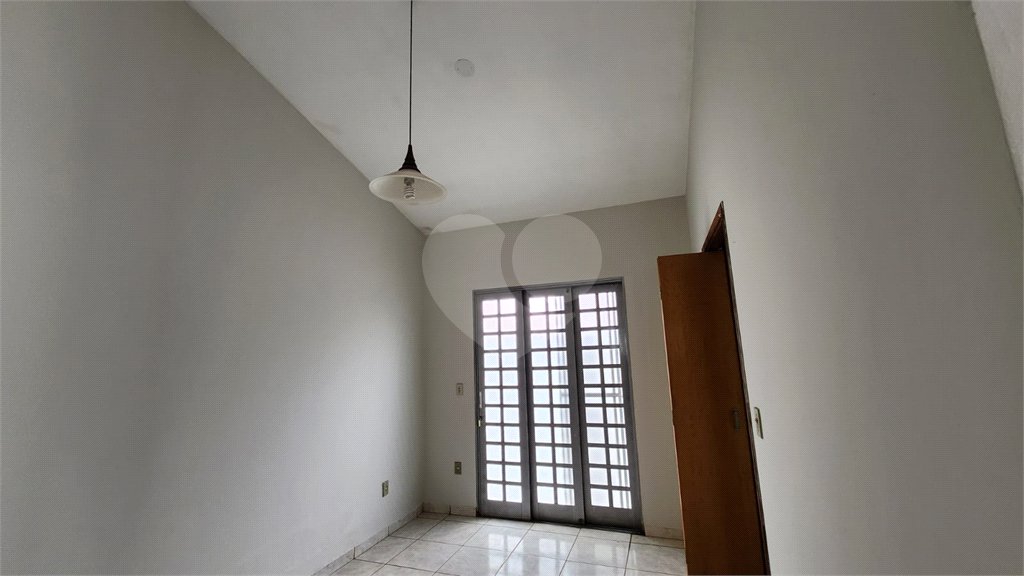Casa à venda com 2 quartos, sendo 1 suíte, em Vila Suconasa, Araraquara, SP
