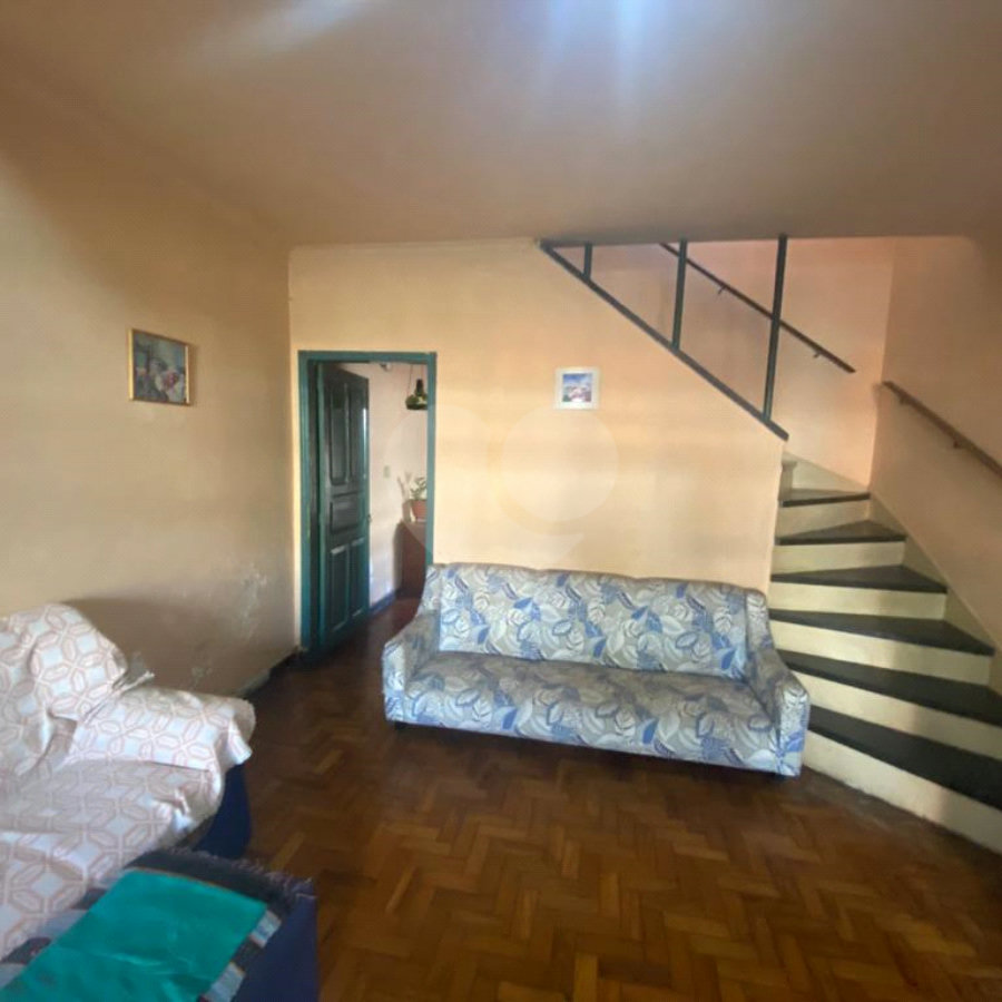 Sobrado à venda com 3 quartos em Vila Nivi, São Paulo, SP