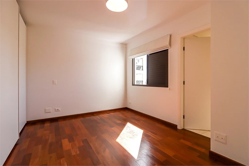 Apartamento à venda com 3 suítes em Cidade Monções, São Paulo, SP