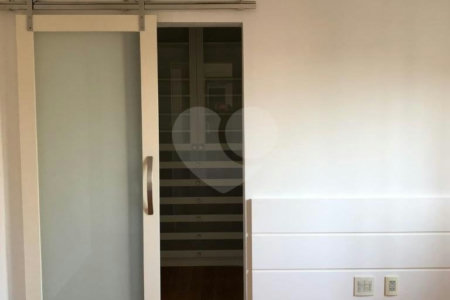 Apartamento à venda com 3 suítes em Vila Suzana, São Paulo, SP