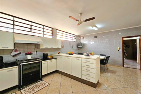 Casa Térrea à venda com 6 quartos, sendo 4 suítes, em Jardim Maria Goretti, Ribeirão Preto, SP