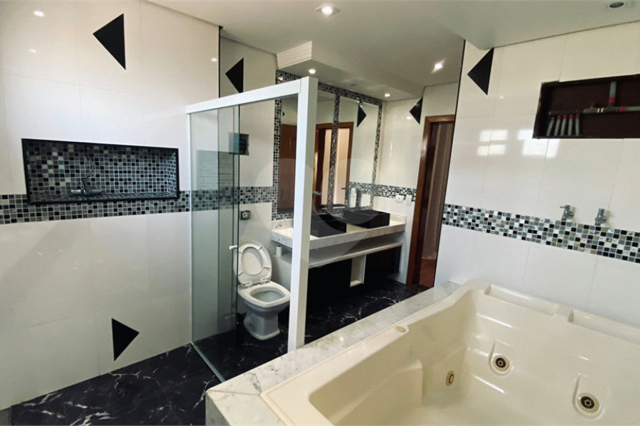 Casa à venda com 5 suítes no condomínio Suíça da Cantareira, Mairiporã - SP
