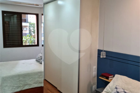 Apartamento à venda com 3 quartos, sendo 1 suíte, em Vila Olímpia, São Paulo, SP