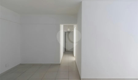 Apartamento à venda com 3 quartos, sendo 1 suíte,  em Itaim Bibi, São Paulo, SP