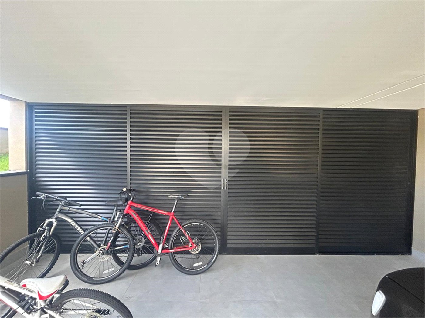 Casa à venda com 3 suítes no condomínio Alphaville Castelo, Itu - SP
