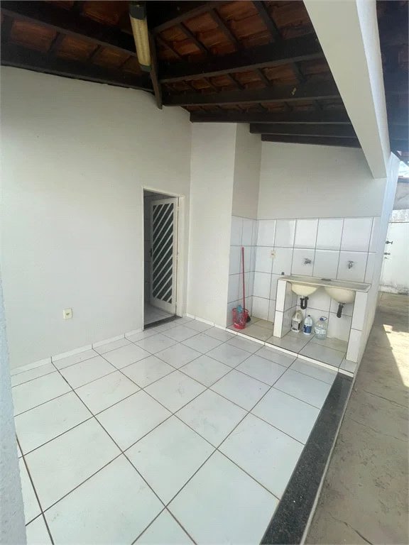 Casa para alugar com 3 quartos, sendo 1 suíte, em Setor Industrial, Balsas, MA