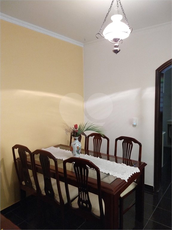 Sobrado à venda com 3 quartos, sendo 1 suíte, em Conjunto Residencial Vista Verde, São Paulo, SP
